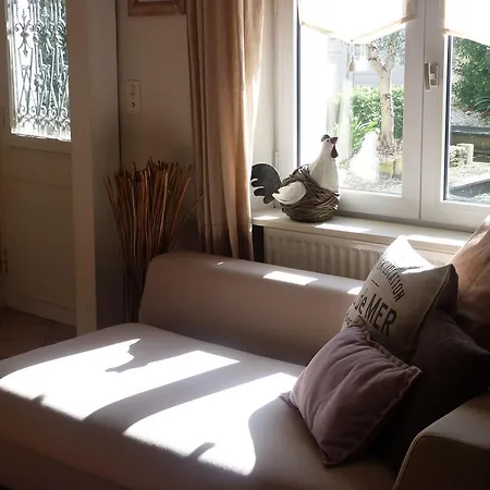 Les Persiennes Saintes