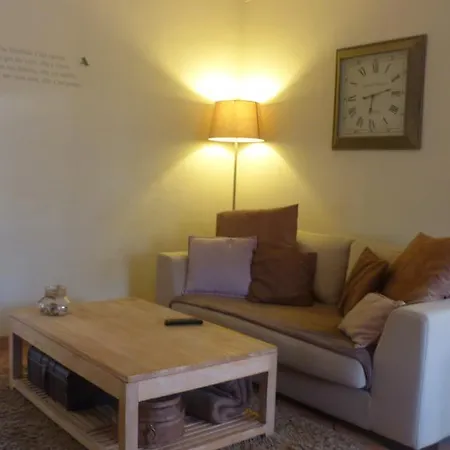 Les Persiennes Vendégház Saintes