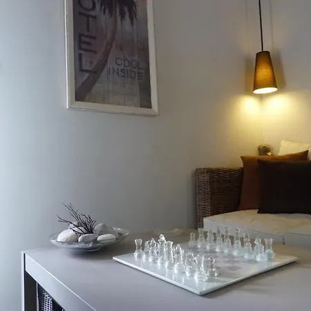 Konukevi Les Persiennes 3*